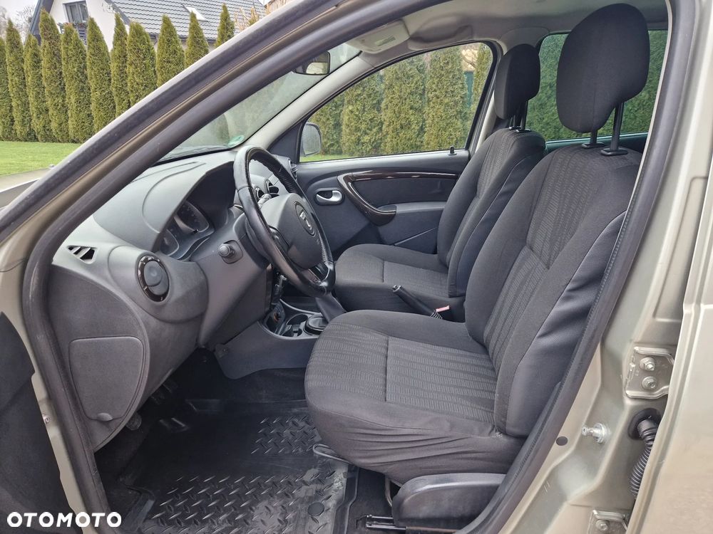 Dacia Duster 1.6 16V 4x2 Laureate - 32