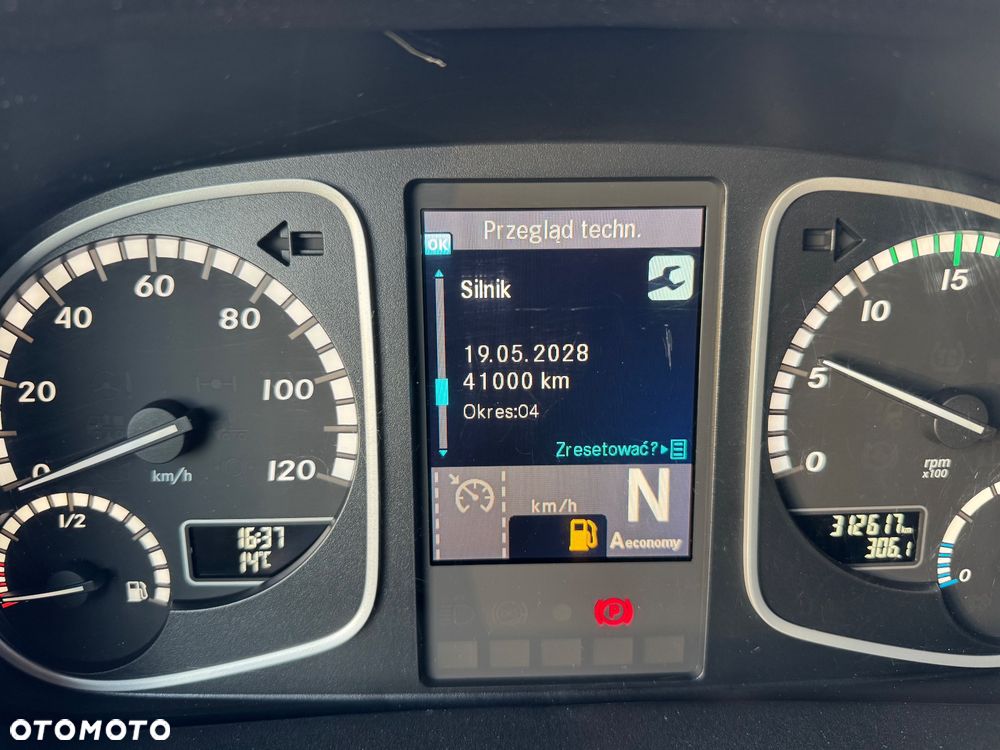 Mercedes-Benz ATEGO - 37