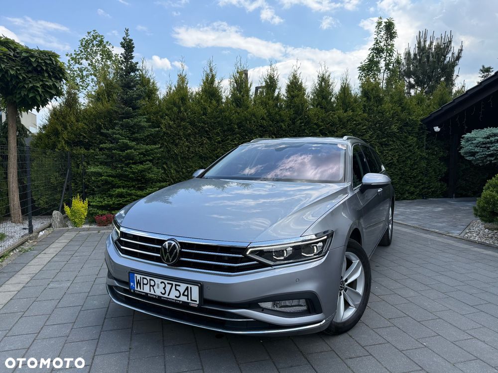Volkswagen Passat - 2