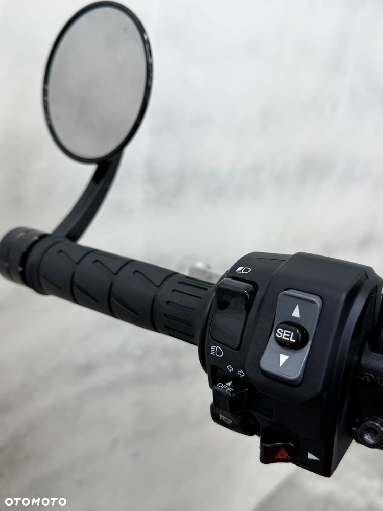 Kawasaki Z 900 RS - 17