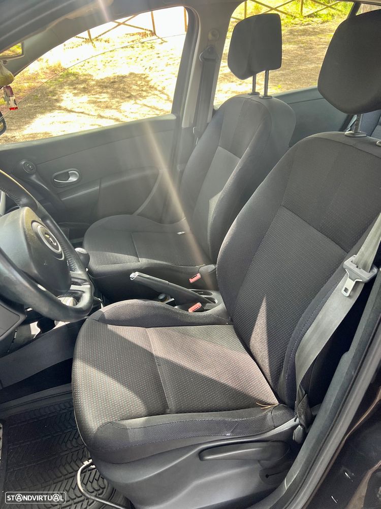 Renault Clio 1.5 dCi Dynamique S - 22