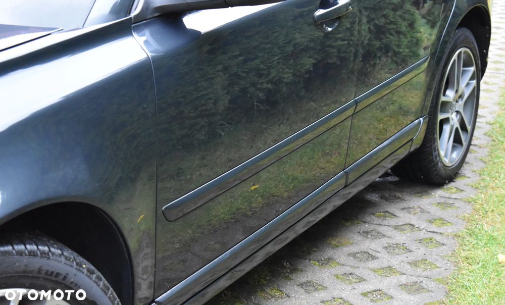 Volvo S40 2.4i R-Design Momentum - 3