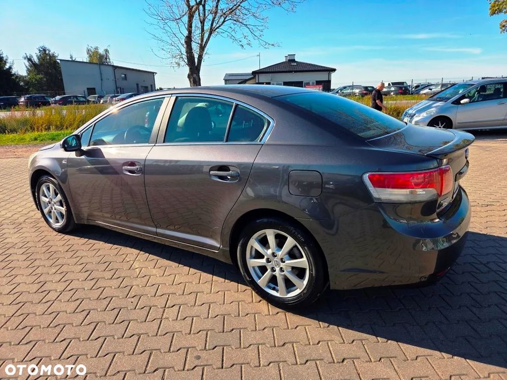 Toyota Avensis 2.2 D-4D Prestige NAVI - 16