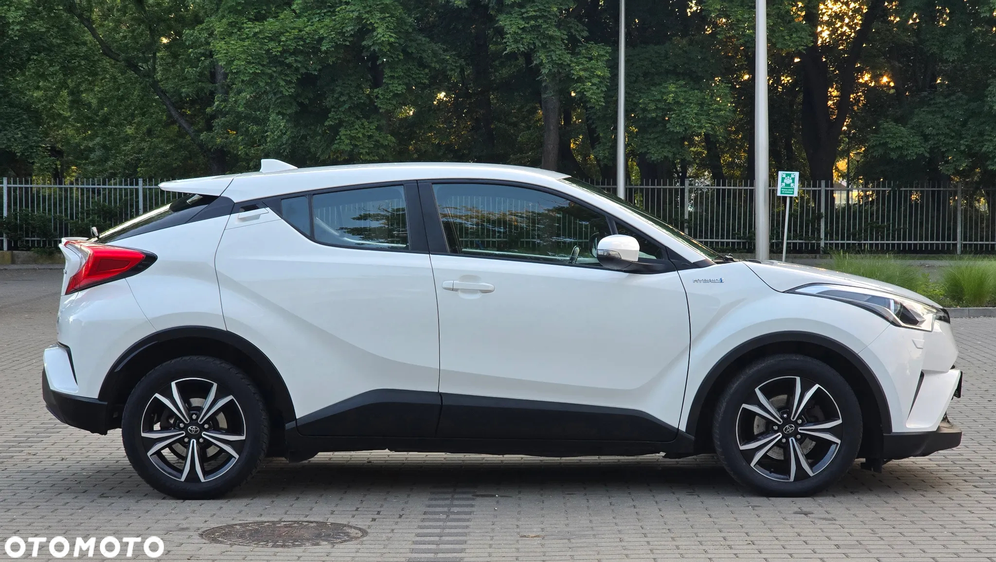 Toyota C-HR - 7