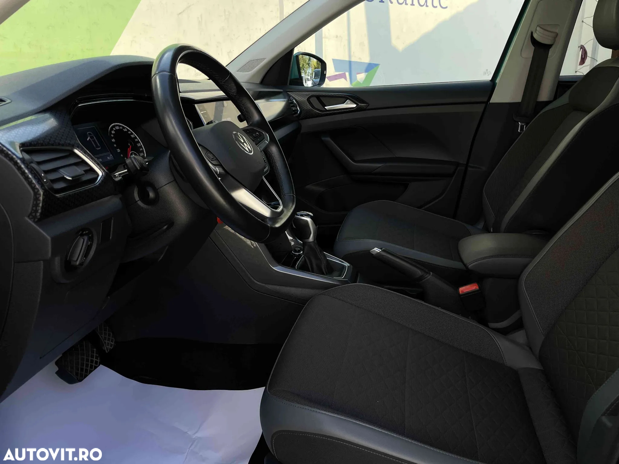 Volkswagen T-Cross - 14