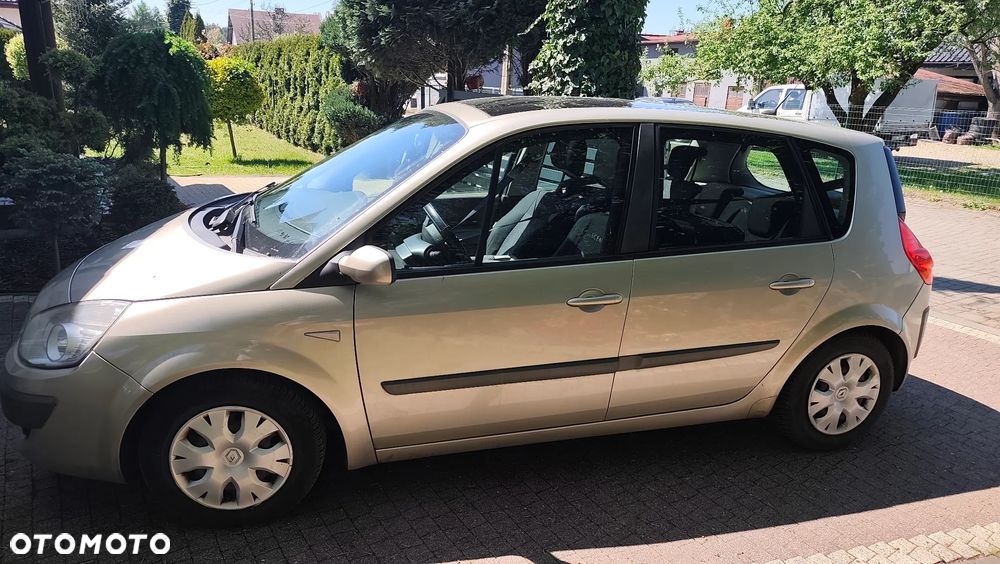 Renault Scenic 1.6 16V Confort Privilege - 2