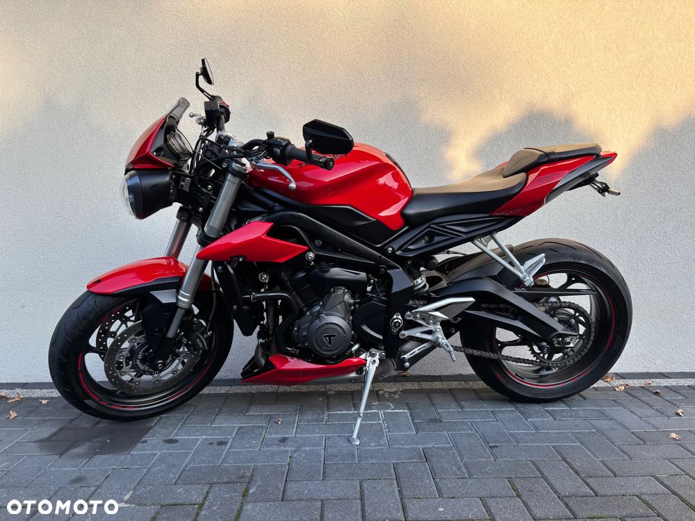 Triumph Street Triple - 1