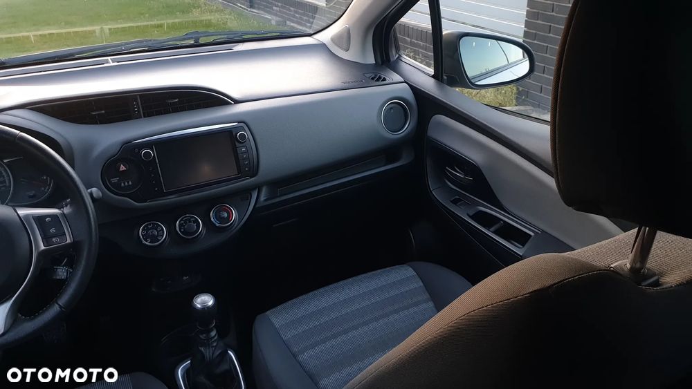 Toyota Yaris - 15
