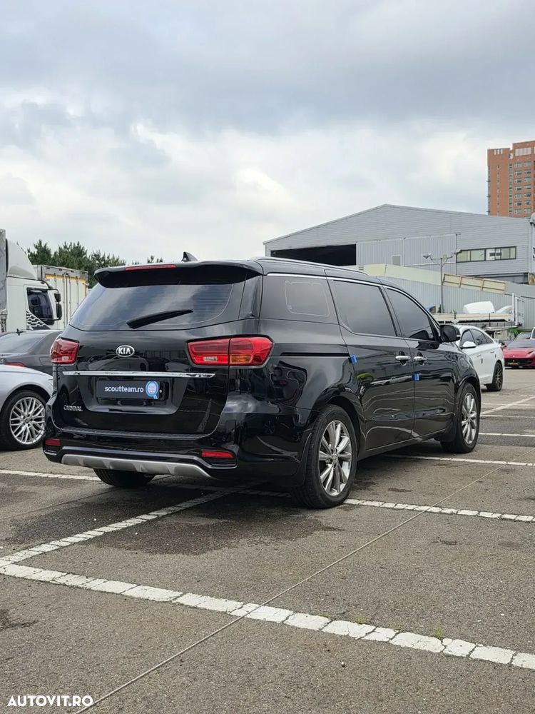 Kia Carnival - 5