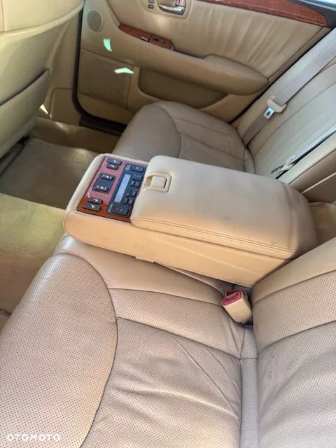Lexus LS 430 Voyage - 17