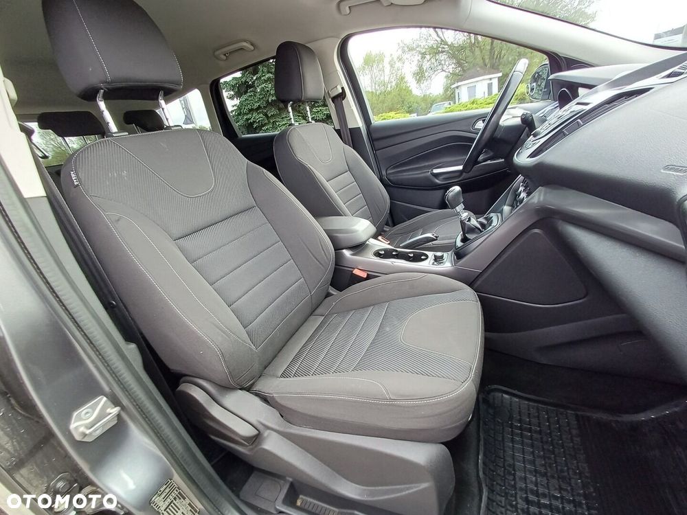 Ford Kuga 2.0 TDCi FWD Titanium - 14