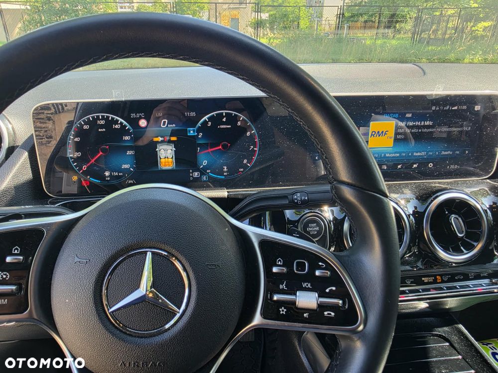 Mercedes-Benz GLA 200 Business Edition - 9