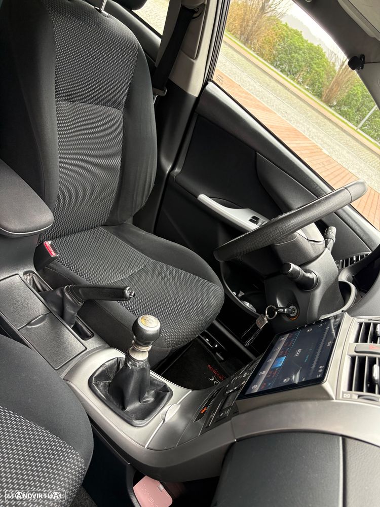 Toyota Corolla 1.4 D-4D Comfort+VSC - 12