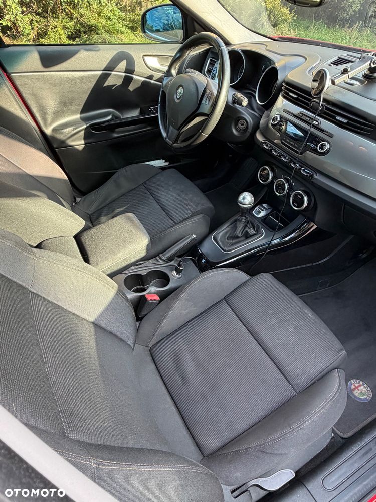 Alfa Romeo Giulietta 2.0 JTDM Distinctive - 26