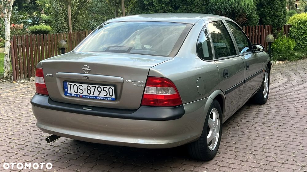 Opel Vectra - 18