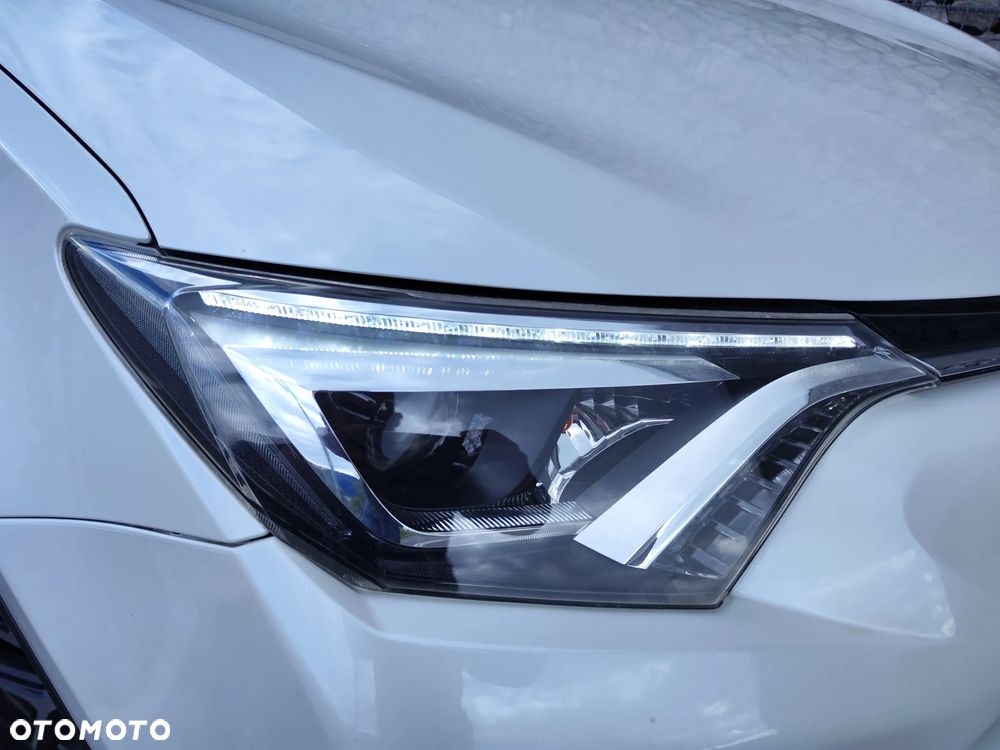 Toyota RAV4 2.0 D-4D Prestige 4x2 - 19