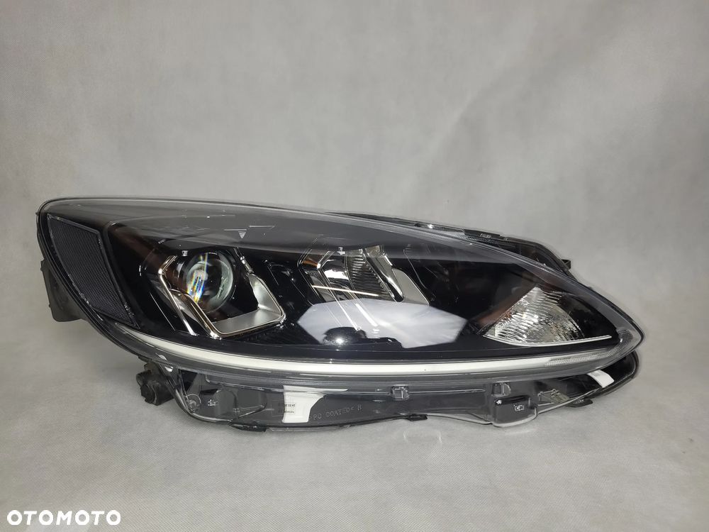 FORD KUGA MK3  - LAMPA LAMPY PRZEDNIE PRZÓD - 11