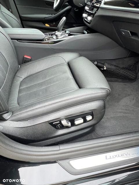 BMW Seria 5 530i xDrive Luxury Line - 19