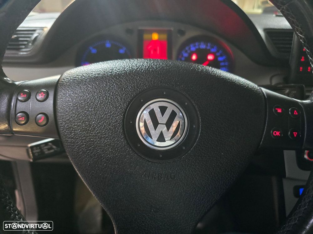 VW Passat 2.0 TDI Confortline - 15