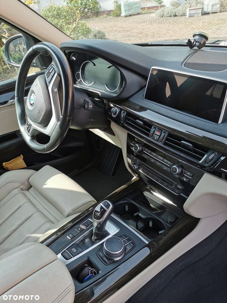 BMW X5 xDrive25d - 11