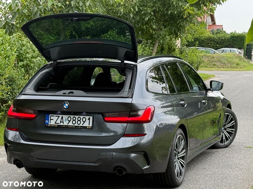 BMW Seria 3 318d M Sport Shadow - 19