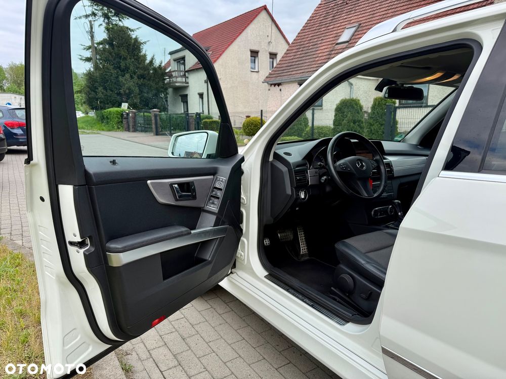 Mercedes-Benz GLK 350 CDI DPF 4Matic 7G-TRONIC - 27