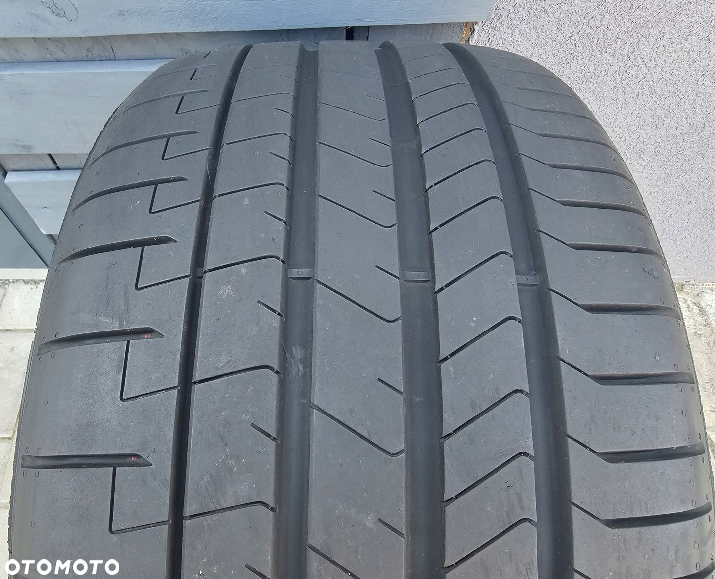 Pirelli P Zero 285/30R20 99 Y ALP - 3
