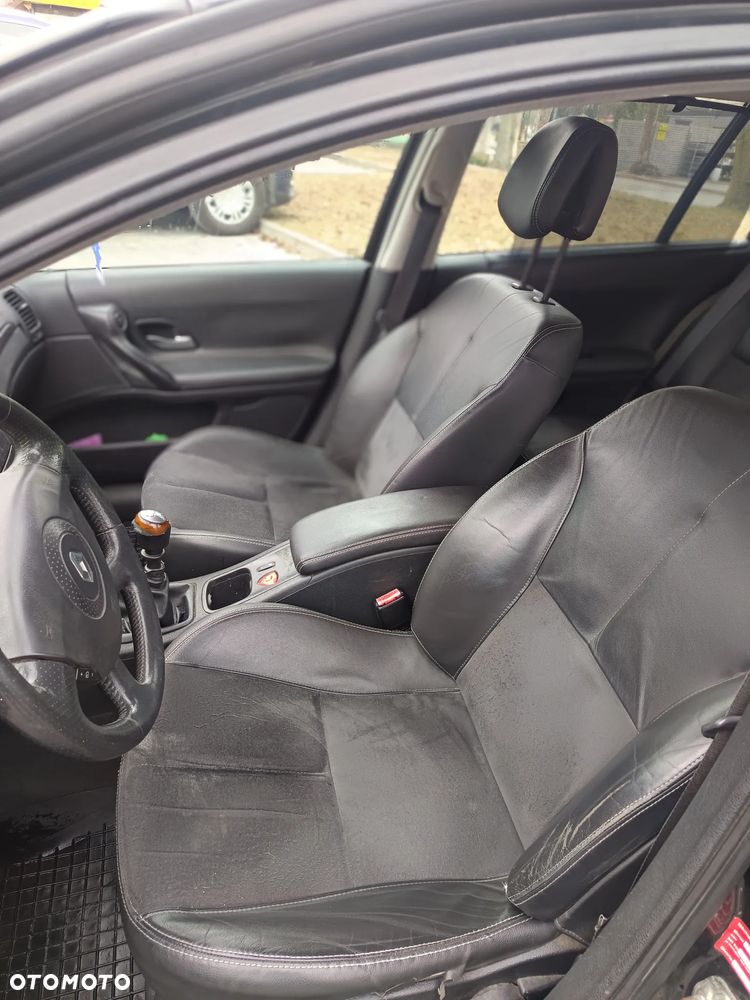 Renault Laguna dCi 150 FAP Start-Stop Dynamique - 11