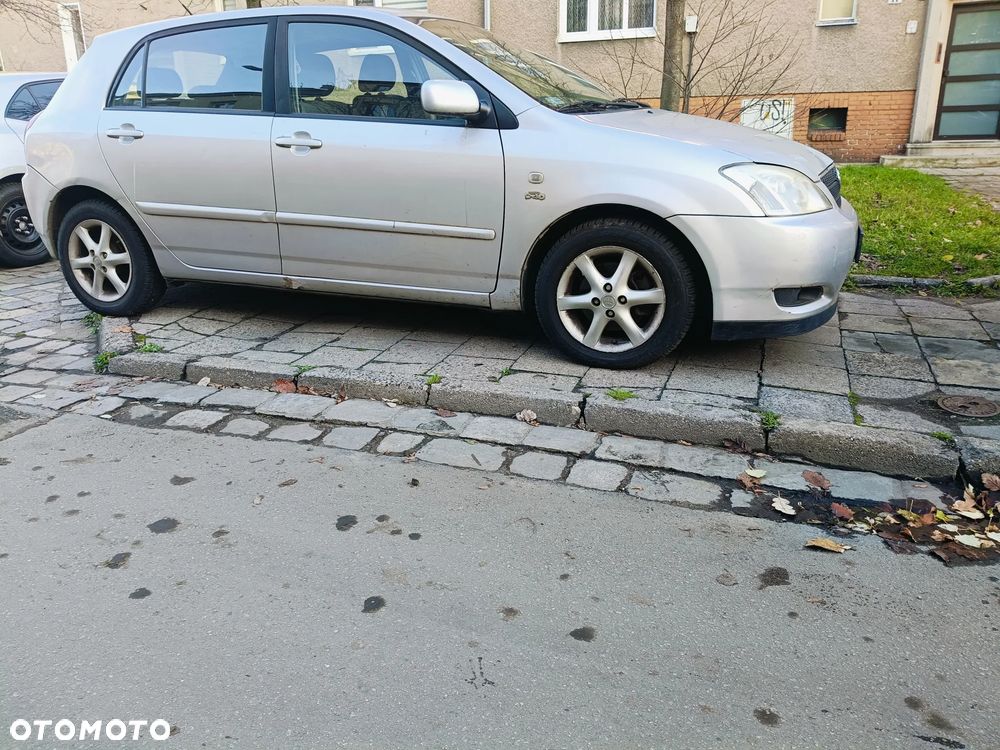 Toyota Corolla 2.0 D-4D Sol - 3