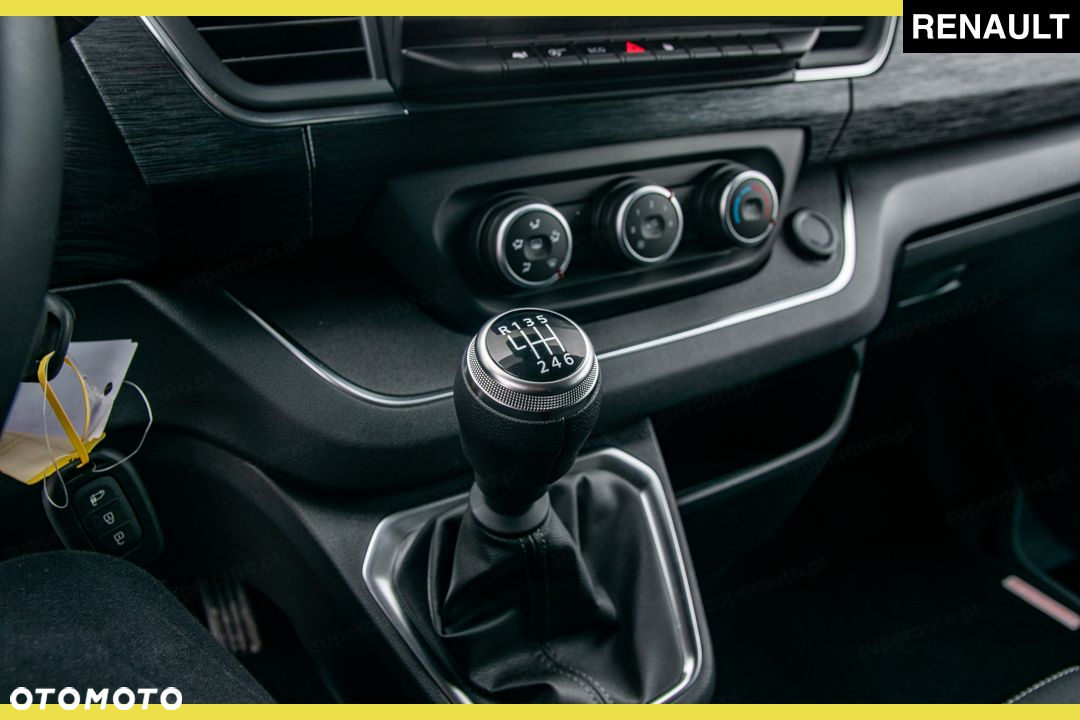 Renault Trafic - 25