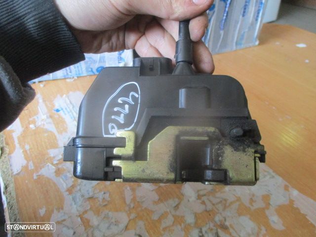 Fecho 017963Z98 RENAULT ESPACE 2005 TE 4 PINOS - 3