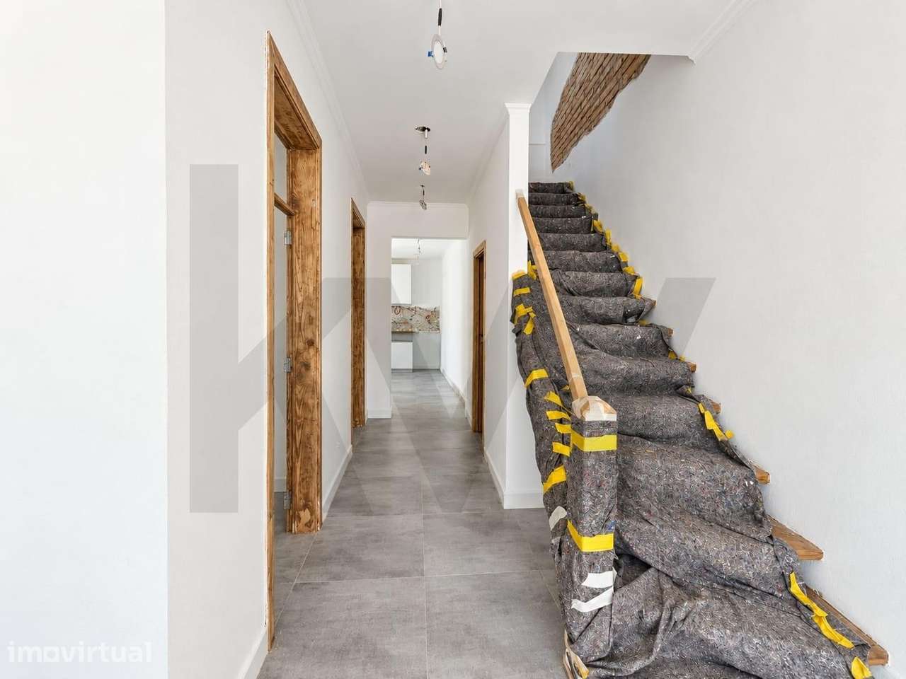 Moradia T2+1 totalmente renovada com terraço | Couço | Coruche - Grande imagem: 2/27