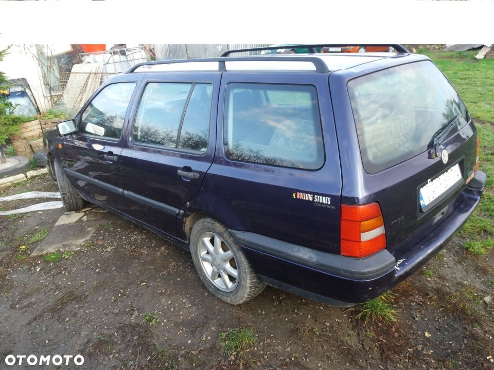 VW GOLF III 3 COMBI ZDERZAK TYŁ - 1