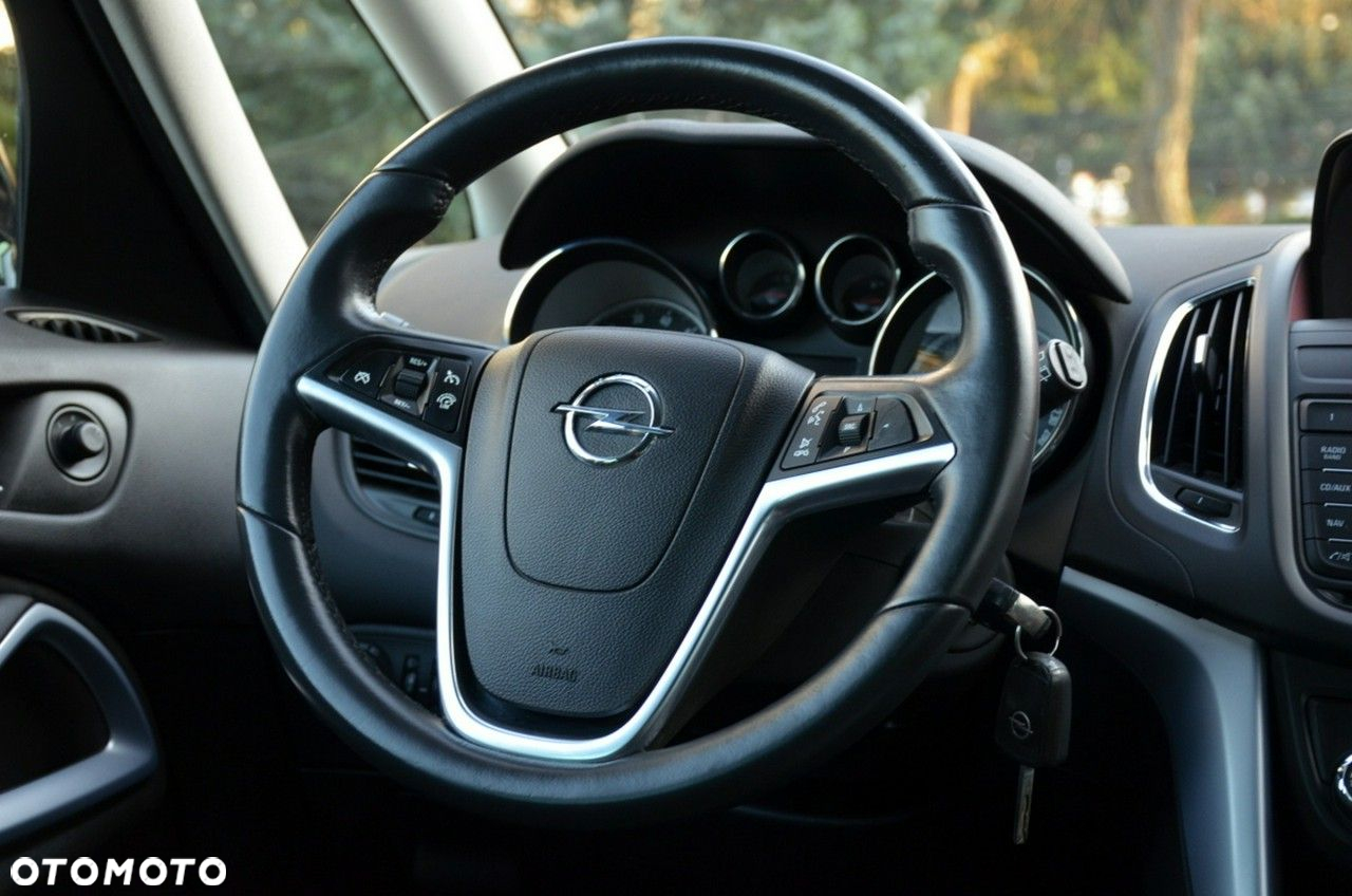 Opel Zafira - 26