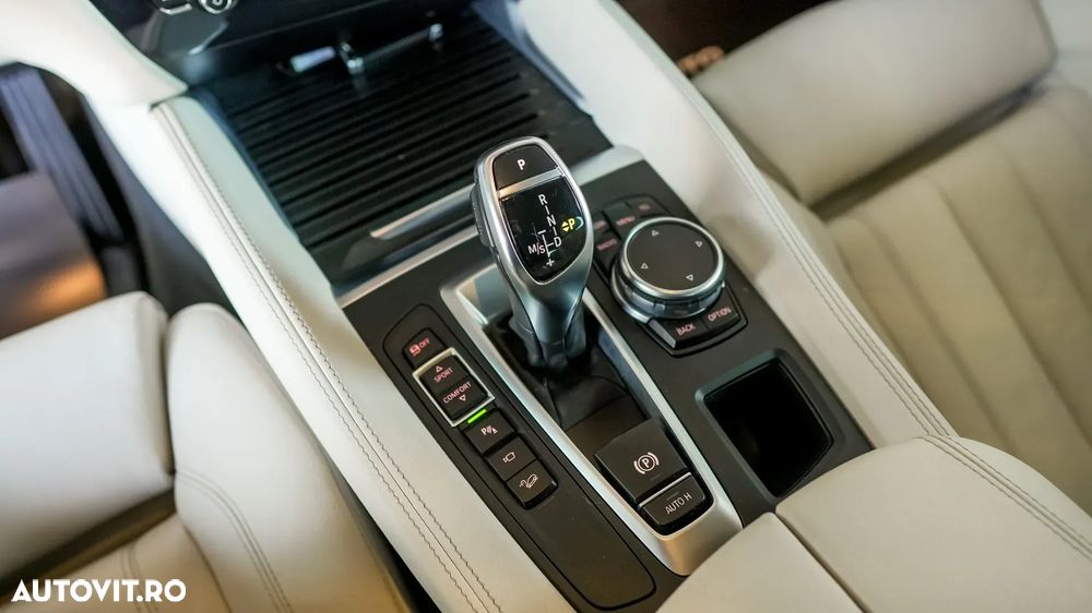 BMW X6 xDrive30d - 16