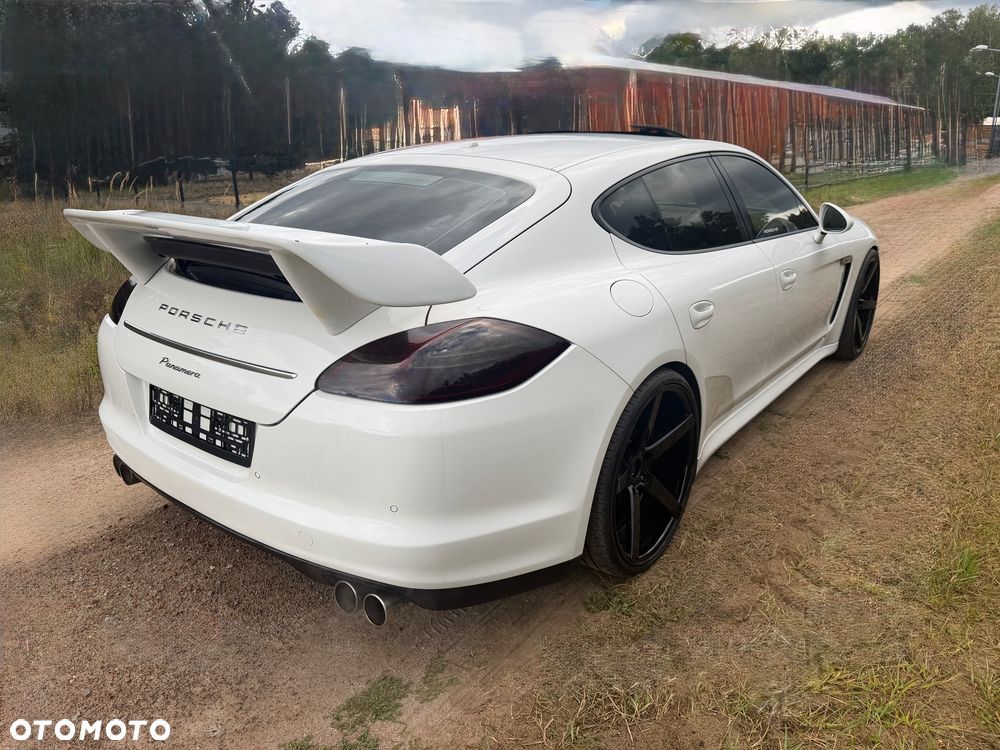 Porsche Panamera 4 PDK - 14