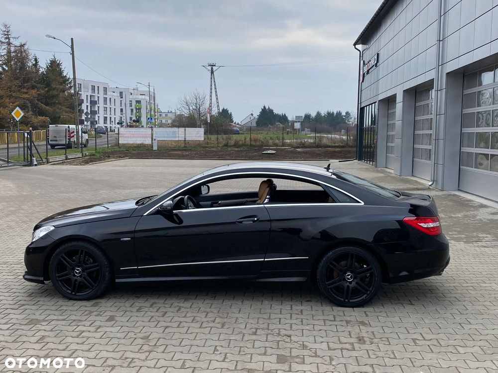 Mercedes-Benz Klasa E 350 CDI DPF BlueEFFICIENCY 7G-TRONIC Avantgarde - 13