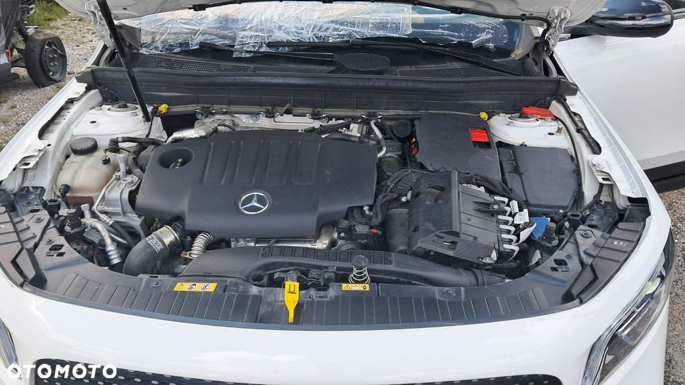 Mercedes-Benz GLB - 15