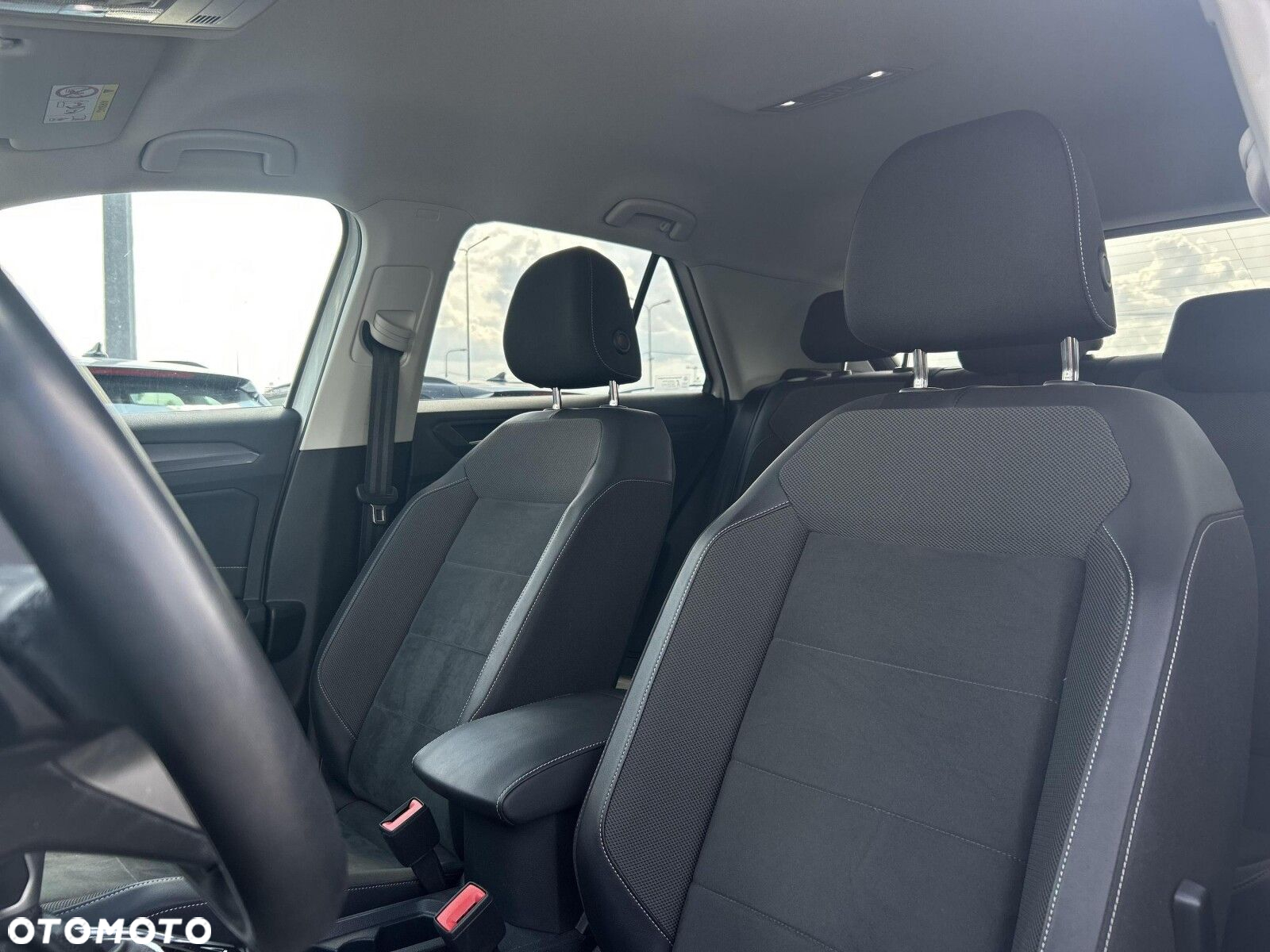 Volkswagen T-Roc 1.5 TSI Style DSG - 11