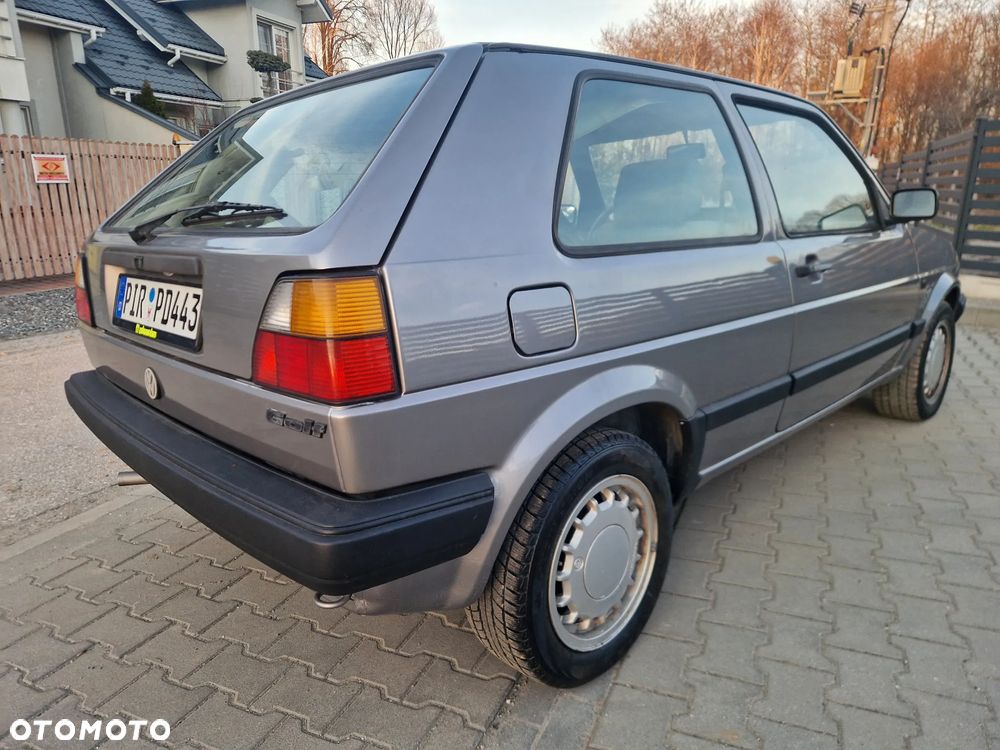 Volkswagen Golf - 18