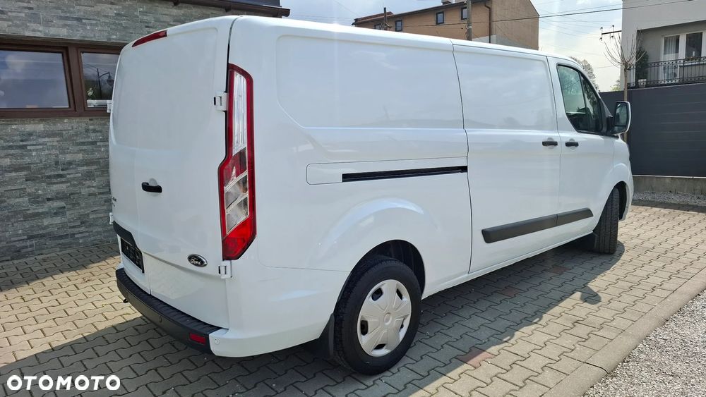 Ford TRANSIT CUSTOM - 11