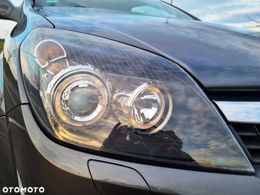 Opel Astra 1.6 Limited - 12