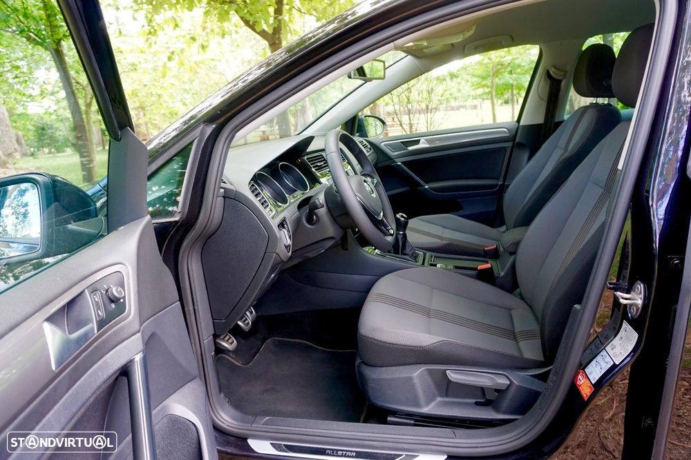 VW Golf Variant 1.6 TDi DPF Highline - 8