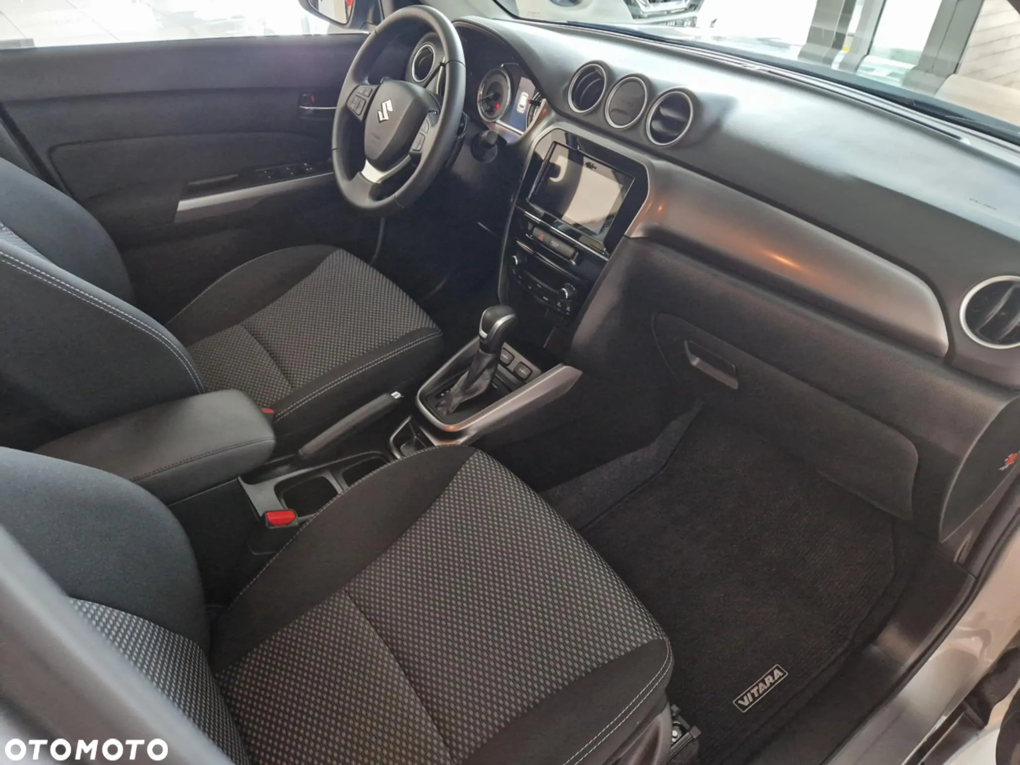 Suzuki Vitara 1.5 Strong Hybrid Premium 2WD AGS - 9