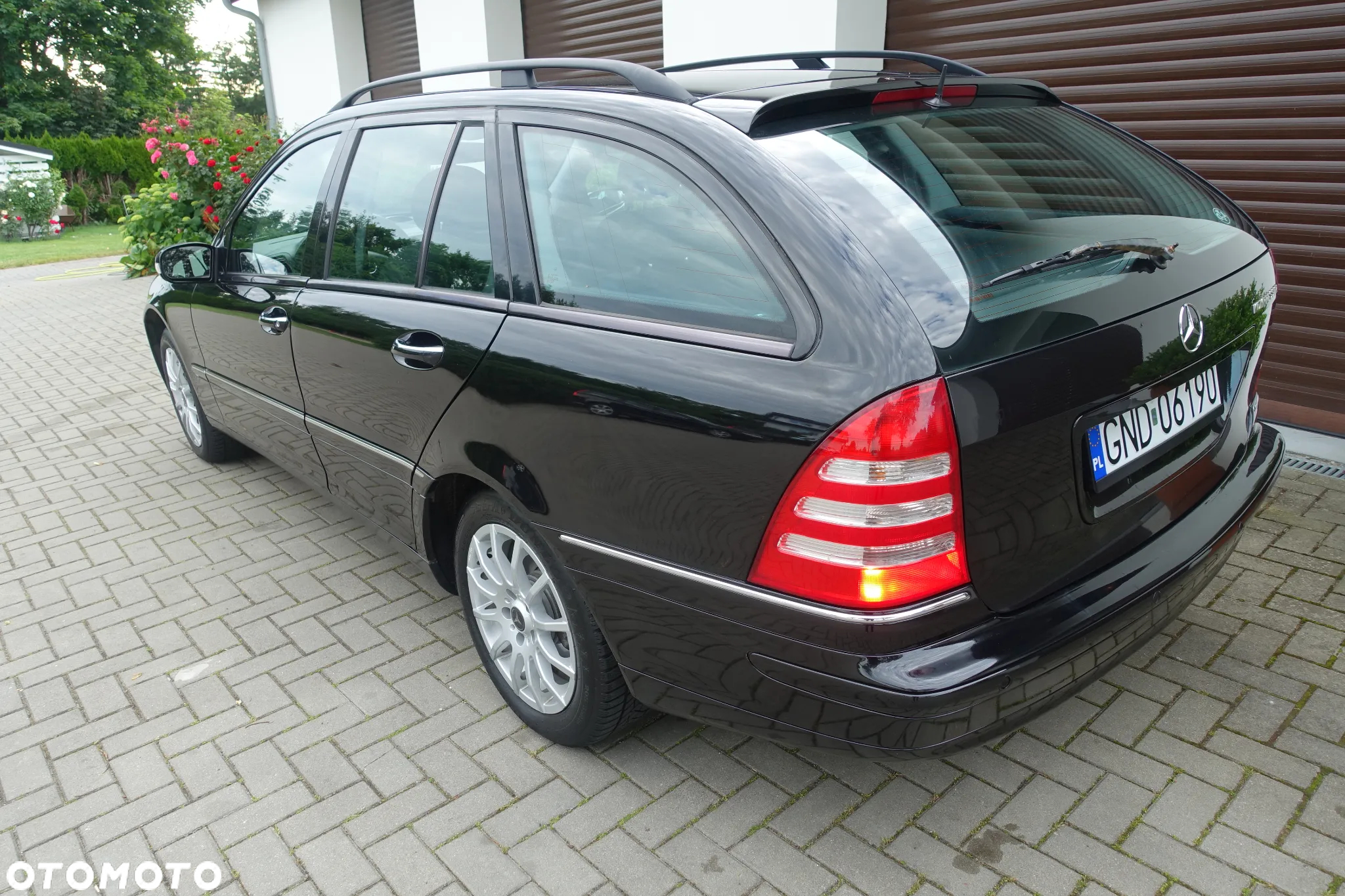 Mercedes-Benz Klasa C 180 T Kompressor Automatik Avantgarde - 31
