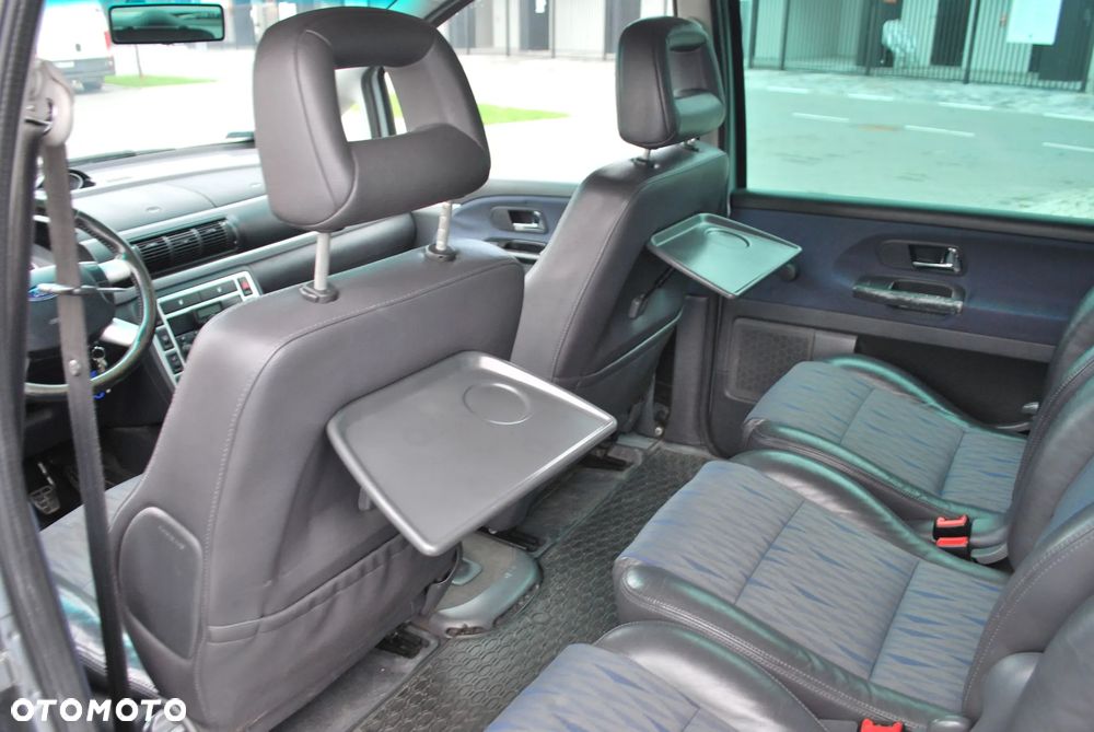 Ford Galaxy - 8