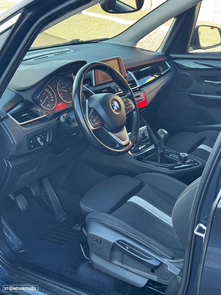 BMW 216 Active Tourer d Line Luxury - 6