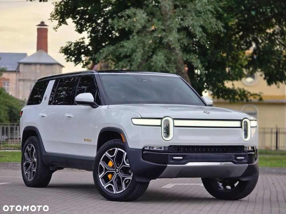 Rivian R1S - 1