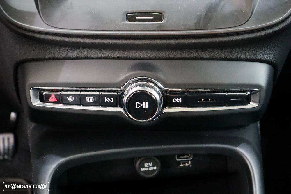 Volvo XC 40 1.5 T3 Inscription - 23