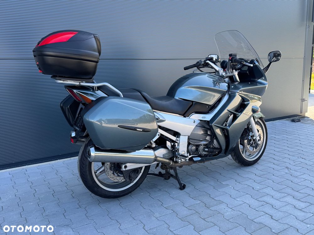 Yamaha FJR - 3